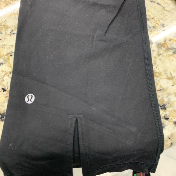 Lululemon - Picture 3 of 6
